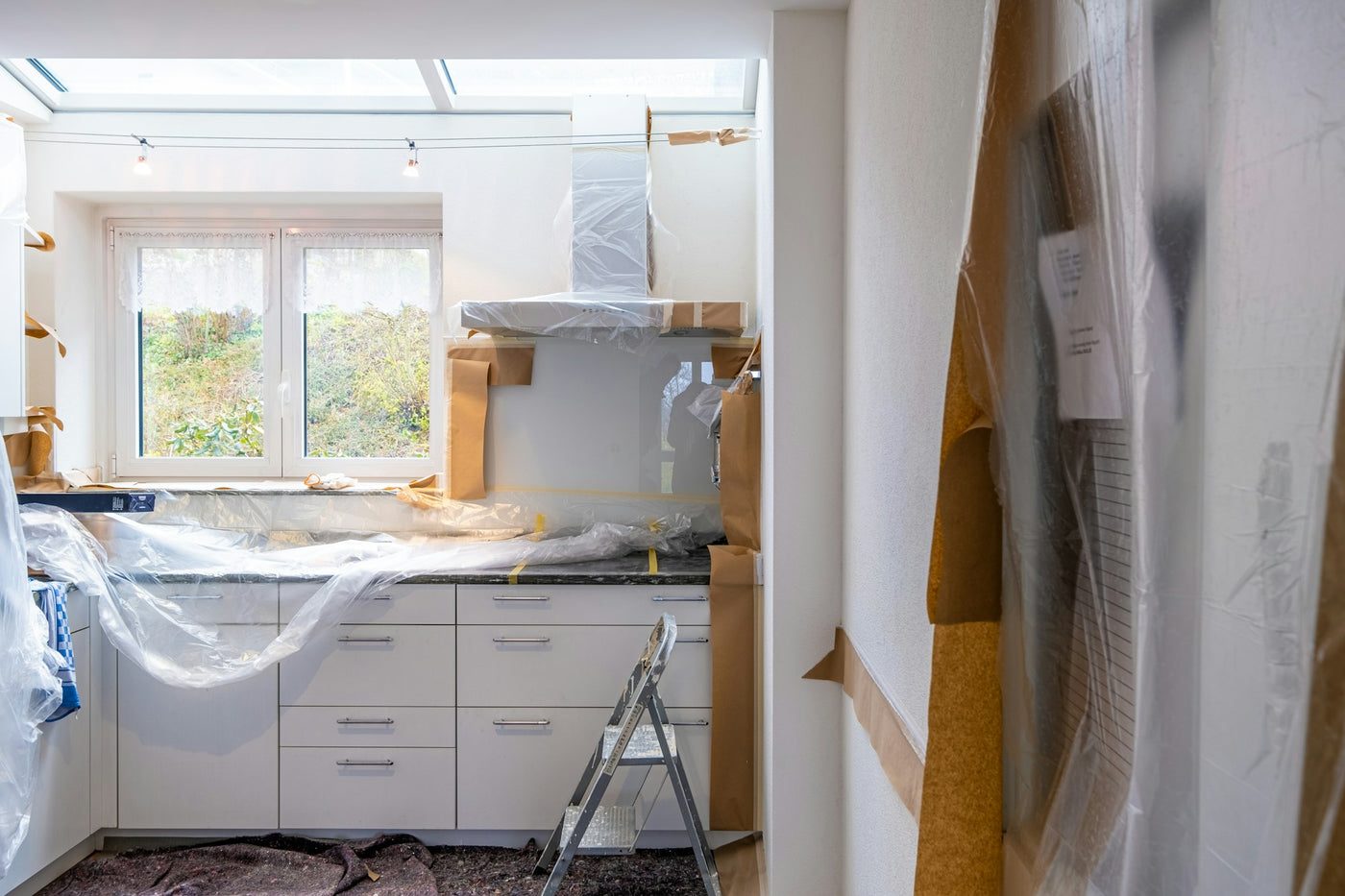 How to Choose Cabinet Hardware for Your Kitchen Renovation
